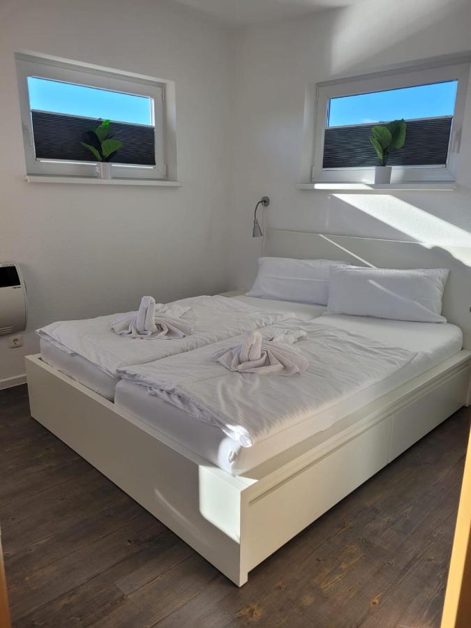 Hotel 4 Sterne Dtv Floating House Kröslin Esterno foto