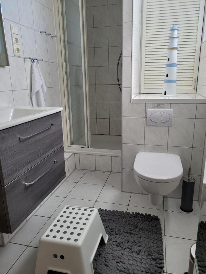 Hotel 4 Sterne Dtv Floating House Kröslin Esterno foto